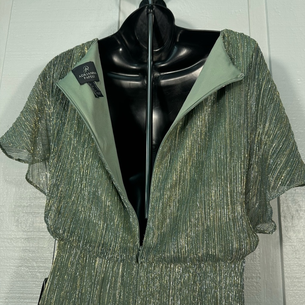 Adrianna Papell Women’s Pleated Green Metallic Short Sleeve Gown Size 4 NWOT - Picture 10 of 12